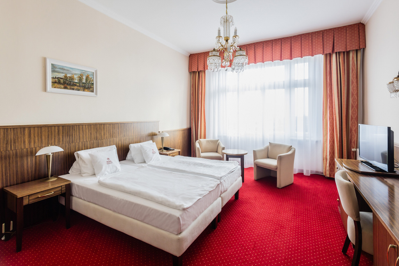 * View of the city and balcony
* Hall with storage space
* Bedroom - double bed or twin beds (extra bed for 1 person possible)
* TV + SAT, radio, telephone, fridge, safe
* Bathroom – shower + toilet, hairdryer
